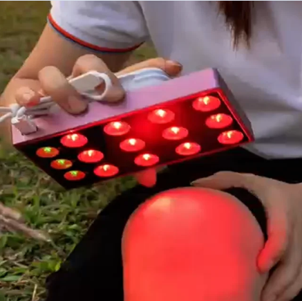 Quale gamma del pannello di terapia con luce rossa è particolarmente efficace per il trattamento delle ferite？